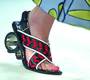 Marni 2015 m. pavasario-vasaros kolekcijos modelis