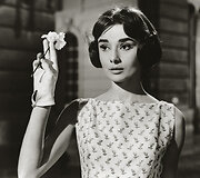Kadras i&scaron; filmo "Pusiaudienio meilė" (&bdquo;Love in the Afternoon&ldquo;)