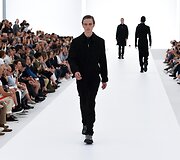 &bdquo;Ermenegildo Zegna&ldquo; 2016 m. pavasario-vasaros kolekcijos modelis