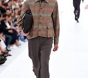 &bdquo;Ermenegildo Zegna&ldquo; 2016 m. pavasario-vasaros kolekcijos modelis