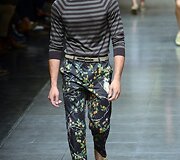 &bdquo;Dolce & Gabbana&ldquo; 2016 m. pavasario-vasaros kolekcijos modelis