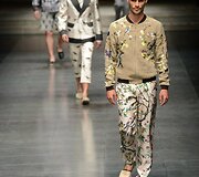 &bdquo;Dolce & Gabbana&ldquo; 2016 m. pavasario-vasaros kolekcijos modelis