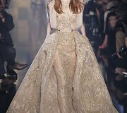 &bdquo;Elie Saab&ldquo; 2015 m. auk&scaron;tosios mados kolekcijos modelis 