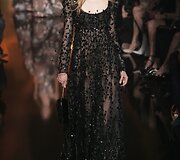 &bdquo;Elie Saab&ldquo; 2015 m. auk&scaron;tosios mados kolekcijos modelis 