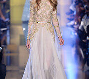 &bdquo;Elie Saab&ldquo; 2015 m. auk&scaron;tosios mados kolekcijos modelis 