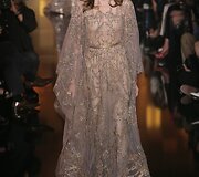 &bdquo;Elie Saab&ldquo; 2015 m. auk&scaron;tosios mados kolekcijos modelis 