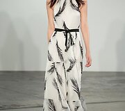 &bdquo;ZAC Zac Posen&ldquo; 2016 m. pavasario-vasaros kolekcijos modelis