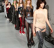 &bdquo;MM6 Maison Margiela&ldquo; 2016 m. pavasario-vasaros kolekcijos pristatymas 