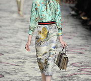 &bdquo;Gucci&ldquo; 2016 m. pavasario-vasaros kolekcijos modelis