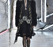 &bdquo;Rodarte&ldquo; 2016 m. pavasario-vasaros kolekcijos pristatymo momentas