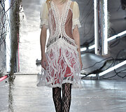 &bdquo;Rodarte&ldquo; 2016 m. pavasario-vasaros kolekcijos pristatymo momentas