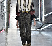 &bdquo;Rodarte&ldquo; 2016 m. pavasario-vasaros kolekcijos pristatymo momentas
