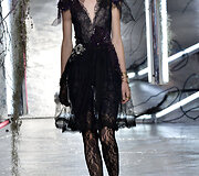 &bdquo;Rodarte&ldquo; 2016 m. pavasario-vasaros kolekcijos pristatymo momentas