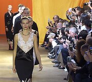 &bdquo;C&eacute;line&ldquo; 2016 m. pavasario-vasaros kolekcijos pristatymas