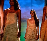 Indijos mados savaitės 2016 m. pavasario-vasaros kolekcijos modeliai