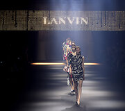 &bdquo;Lanvin&ldquo; 2016 m. pavasario-vasaros kolekcijos pristatymas