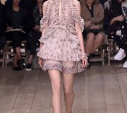 &bdquo;Alexander McQueen&ldquo; 2016 m. pavasario-vasaros kolekcijos pristatymas