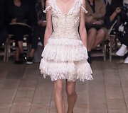&bdquo;Alexander McQueen&ldquo; 2016 m. pavasario-vasaros kolekcijos pristatymas