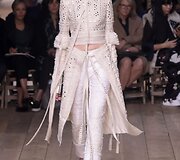 &bdquo;Alexander McQueen&ldquo; 2016 m. pavasario-vasaros kolekcijos pristatymas