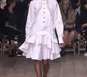 &bdquo;Alexander McQueen&ldquo; 2016 m. pavasario-vasaros kolekcijos pristatymas