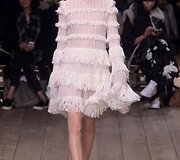 &bdquo;Alexander McQueen&ldquo; 2016 m. pavasario-vasaros kolekcijos pristatymas