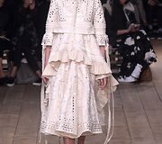 &bdquo;Alexander McQueen&ldquo; 2016 m. pavasario-vasaros kolekcijos pristatymas