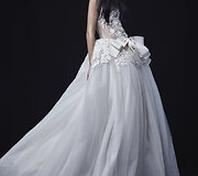 &bdquo;Vera Wang&ldquo; 2016 m. rudens vestuvinių suknelių kolekcijos modelis