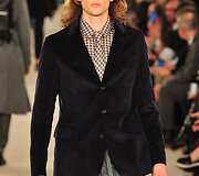 &bdquo;Oliver Spencer&ldquo; 2016 m. rudens-žiemos kolekcijos modelis