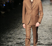 &bdquo;Corneliani&ldquo; 2016 m. rudens-žiemos kolekcijos modelis