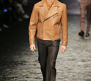 &bdquo;Corneliani&ldquo; 2016 m. rudens-žiemos kolekcijos modelis