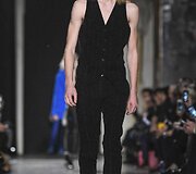 &bdquo;Costume National&ldquo; 2016 m. rudens-žiemos kolekcijos modelis