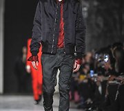 &bdquo;Costume National&ldquo; 2016 m. rudens-žiemos kolekcijos modelis