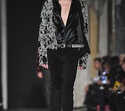 &bdquo;Costume National&ldquo; 2016 m. rudens-žiemos kolekcijos modelis