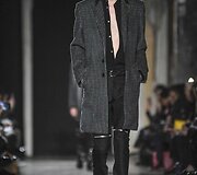 &bdquo;Costume National&ldquo; 2016 m. rudens-žiemos kolekcijos modelis