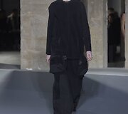 &bdquo;Rick Owens&ldquo; 2016 m. rudens-žiemos kolekcijos modelis