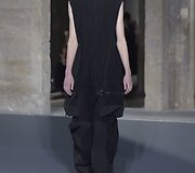 &bdquo;Rick Owens&ldquo; 2016 m. rudens-žiemos kolekcijos modelis