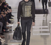 &bdquo;Louis Vuitton&ldquo; 2016 m. rudens-žiemos kolekcijos modelis