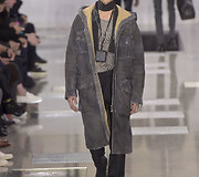 &bdquo;Louis Vuitton&ldquo; 2016 m. rudens-žiemos kolekcijos modelis