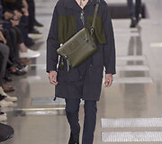 &bdquo;Louis Vuitton&ldquo; 2016 m. rudens-žiemos kolekcijos modelis
