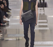 &bdquo;Louis Vuitton&ldquo; 2016 m. rudens-žiemos kolekcijos modelis