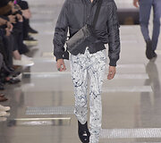 &bdquo;Louis Vuitton&ldquo; 2016 m. rudens-žiemos kolekcijos modelis