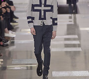&bdquo;Louis Vuitton&ldquo; 2016 m. rudens-žiemos kolekcijos modelis