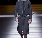 &bdquo;Dries Van Noten&ldquo; 2016 m. rudens-žiemos kolekcijos modelis