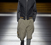 &bdquo;Dries Van Noten&ldquo; 2016 m. rudens-žiemos kolekcijos modelis