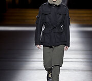 &bdquo;Dries Van Noten&ldquo; 2016 m. rudens-žiemos kolekcijos modelis