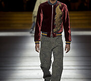 &bdquo;Dries Van Noten&ldquo; 2016 m. rudens-žiemos kolekcijos modelis