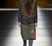 &bdquo;Dries Van Noten&ldquo; 2016 m. rudens-žiemos kolekcijos modelis