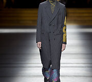 &bdquo;Dries Van Noten&ldquo; 2016 m. rudens-žiemos kolekcijos modelis