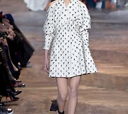 &bdquo;Christian Dior&ldquo; 2016 m. pavasario-vasaros auk&scaron;tosios mados kolekcijos modelis