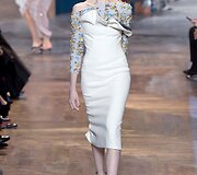&bdquo;Christian Dior&ldquo; 2016 m. pavasario-vasaros auk&scaron;tosios mados kolekcijos modelis